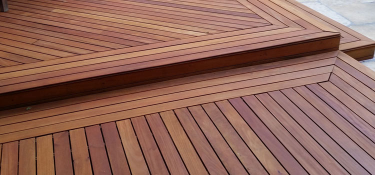 Redwood Decking Material in Azusa, CA